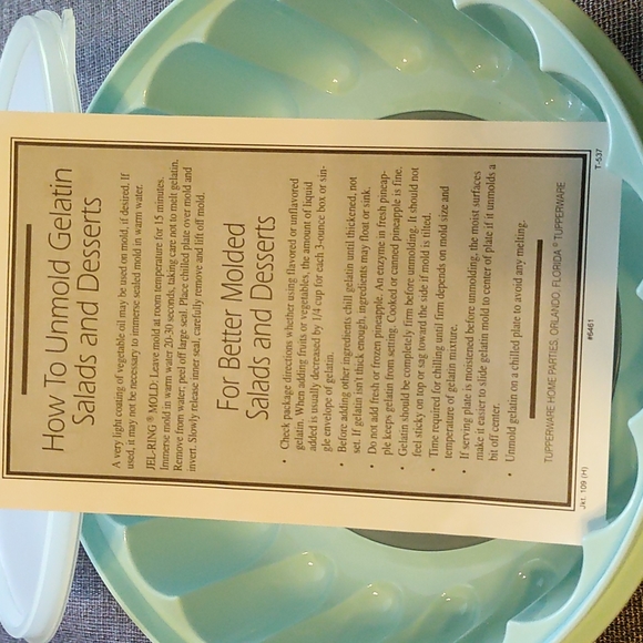Tupperware Jel-Ring Mold - Picture 3 of 5
